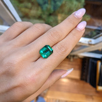 4.27 Ct. Emerald from Zambia Life Style
