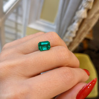 2.91 Ct. Emerald from Zambia Life Style