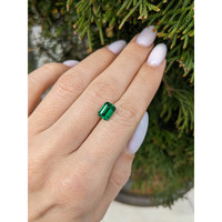1.83 Ct. Emerald from Zambia Life Style