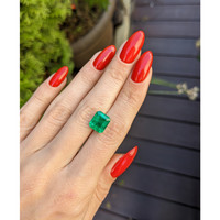 3.21 Ct. Emerald from Colombia Life Style