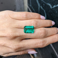 8.78 Ct. Emerald from Zambia Life Style