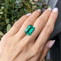 8.78 Ct. Emerald from Zambia Life Style