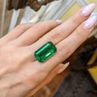 16.92 Ct. Emerald from Zambia Life Style