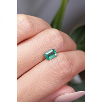 0.86 Ct. Emerald from Zambia Life Style