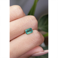 0.95 Ct. Emerald from Zambia Life Style