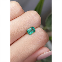 1.00 Ct. Emerald from Zambia Life Style