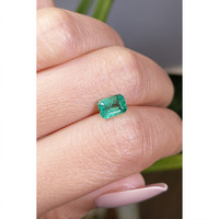 1.00 Ct. Emerald from Zambia Life Style