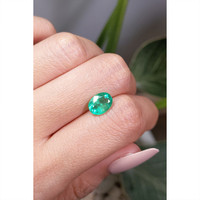 1.64 Ct. Emerald from Colombia Life Style