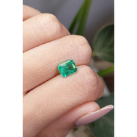 1.59 Ct. Emerald from Colombia Life Style