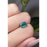 1.64 Ct. Emerald from Zambia Life Style