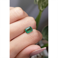 1.71 Ct. Emerald from Zambia Life Style
