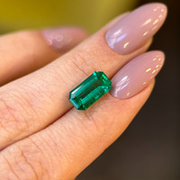 2.98 Ct. Emerald from Zambia Life Style
