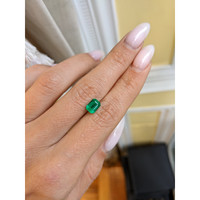 1.07 Ct. Emerald from Colombia Life Style