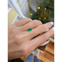 0.52 Ct. Emerald from Colombia Life Style