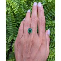 2.35 Ct. Emerald from Afghanistan Life Style