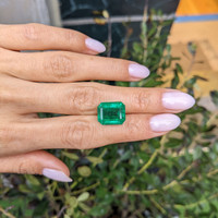 9.94 Ct. Emerald from Zambia Life Style