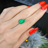 2.58 Ct. Emerald from Zambia Life Style