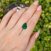 3.05 Ct. Emerald from Zambia Life Style