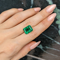 5.33 Ct. Emerald from Zambia Life Style