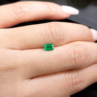 0.39 Ct. Emerald from Colombia Life Style