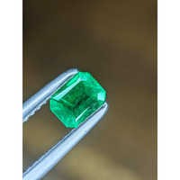 0.33 Ct. Emerald from Colombia Life Style