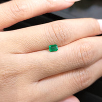 0.33 Ct. Emerald from Colombia Life Style