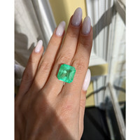 14.98 Ct. Emerald from Colombia Life Style