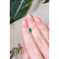 0.55 Ct. Emerald from Colombia Life Style