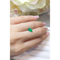 0.85 Ct. Emerald from Colombia Life Style