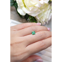 0.77 Ct. Emerald from Colombia Life Style