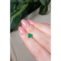 0.94 Ct. Emerald from Colombia Life Style