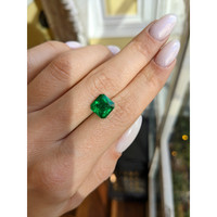 2.84 Ct. Emerald from Zambia Life Style