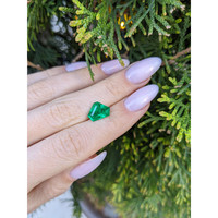 1.97 Ct. Emerald from Colombia Life Style