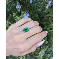 3.05 Ct. Emerald from Zambia Life Style