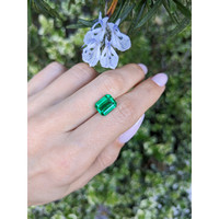 3.05 Ct. Emerald from Zambia Life Style