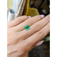 1.92 Ct. Emerald from Colombia Life Style