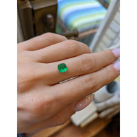 0.95 Ct. Emerald from Colombia Life Style