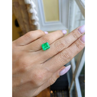 2.97 Ct. Emerald from Colombia Life Style