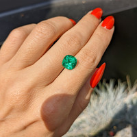 2.74 Ct. Emerald from Colombia Life Style