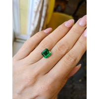 2.98 Ct. Emerald from Zambia Life Style