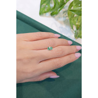 0.93 Ct. Emerald from Russia Life Style