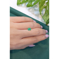 0.95 Ct. Emerald from Russia Life Style