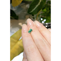 0.69 Ct. Emerald from Russia Life Style