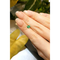 0.60 Ct. Emerald from Russia Life Style