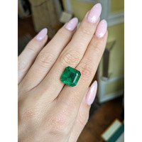 7.85 Ct. Emerald from Zambia Life Style