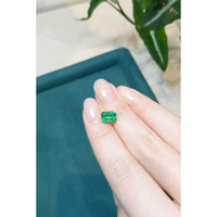 1.57 Ct. Emerald from Ethiopia Life Style
