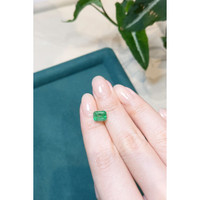 1.86 Ct. Emerald from Ethiopia Life Style