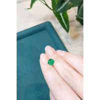 1.51 Ct. Emerald from Ethiopia Life Style