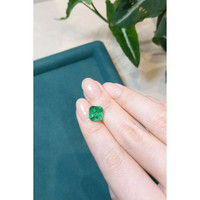 3.21 Ct. Emerald from Ethiopia Life Style