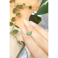 0.82 Ct. Emerald from Russia Life Style